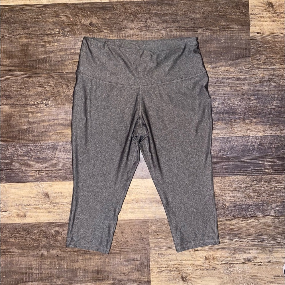 Amazon Essentials Gray Women's Capris